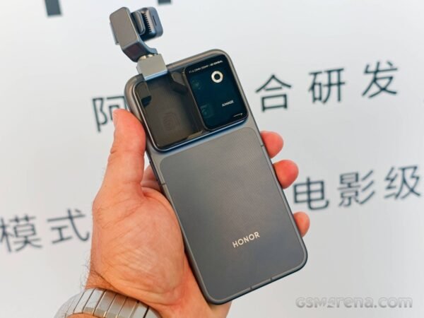 Here’s how much you’ll pay if you break the Honor Robot Phone’s gimbal camera