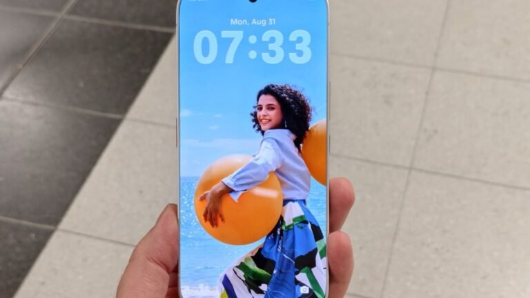 Tecno bezel-less concept phone hands-on