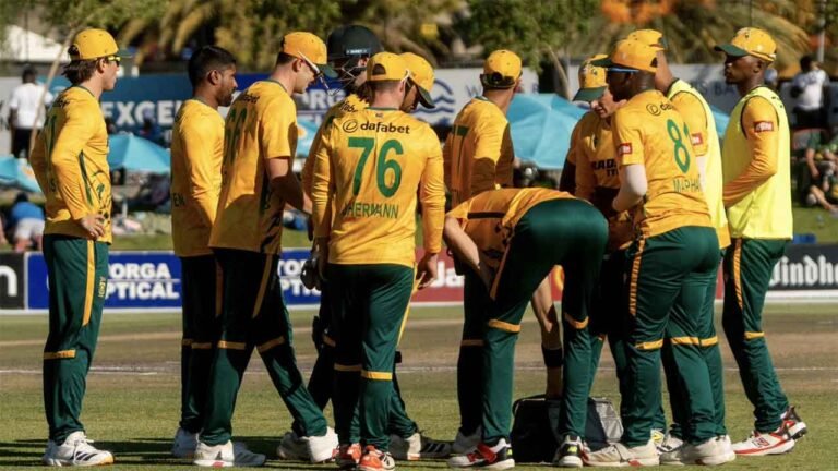 South Africa 186/1 in 31.1 Overs
